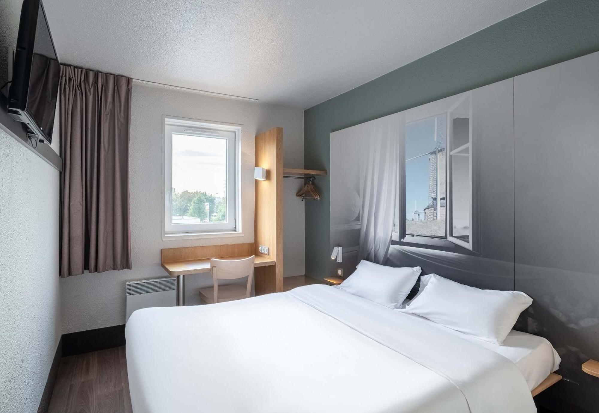 B&B Hotel Lille Lezennes Stade Pierre Mauroy Bagian luar foto