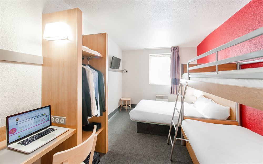 B&B Hotel Lille Lezennes Stade Pierre Mauroy Bagian luar foto