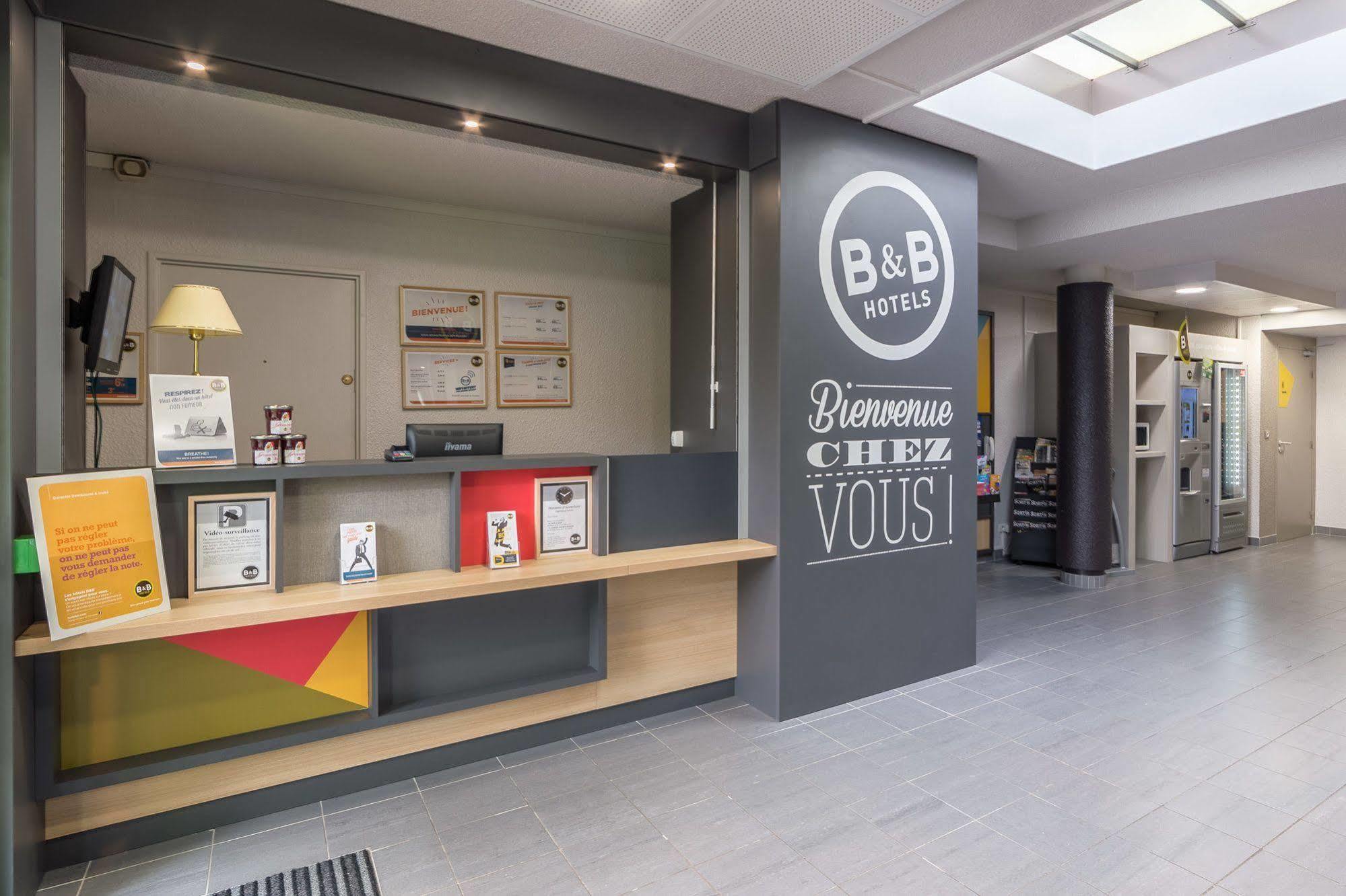 B&B Hotel Lille Lezennes Stade Pierre Mauroy Bagian luar foto