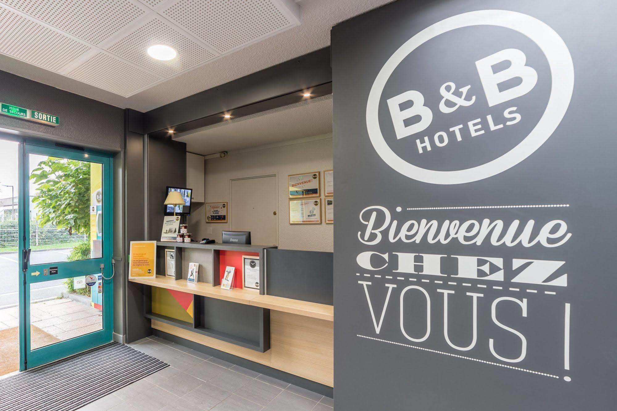 B&B Hotel Lille Lezennes Stade Pierre Mauroy Bagian luar foto